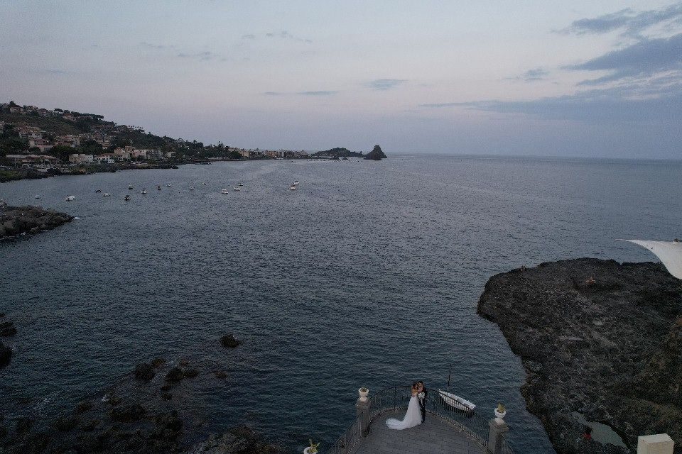 Couple embrace detail